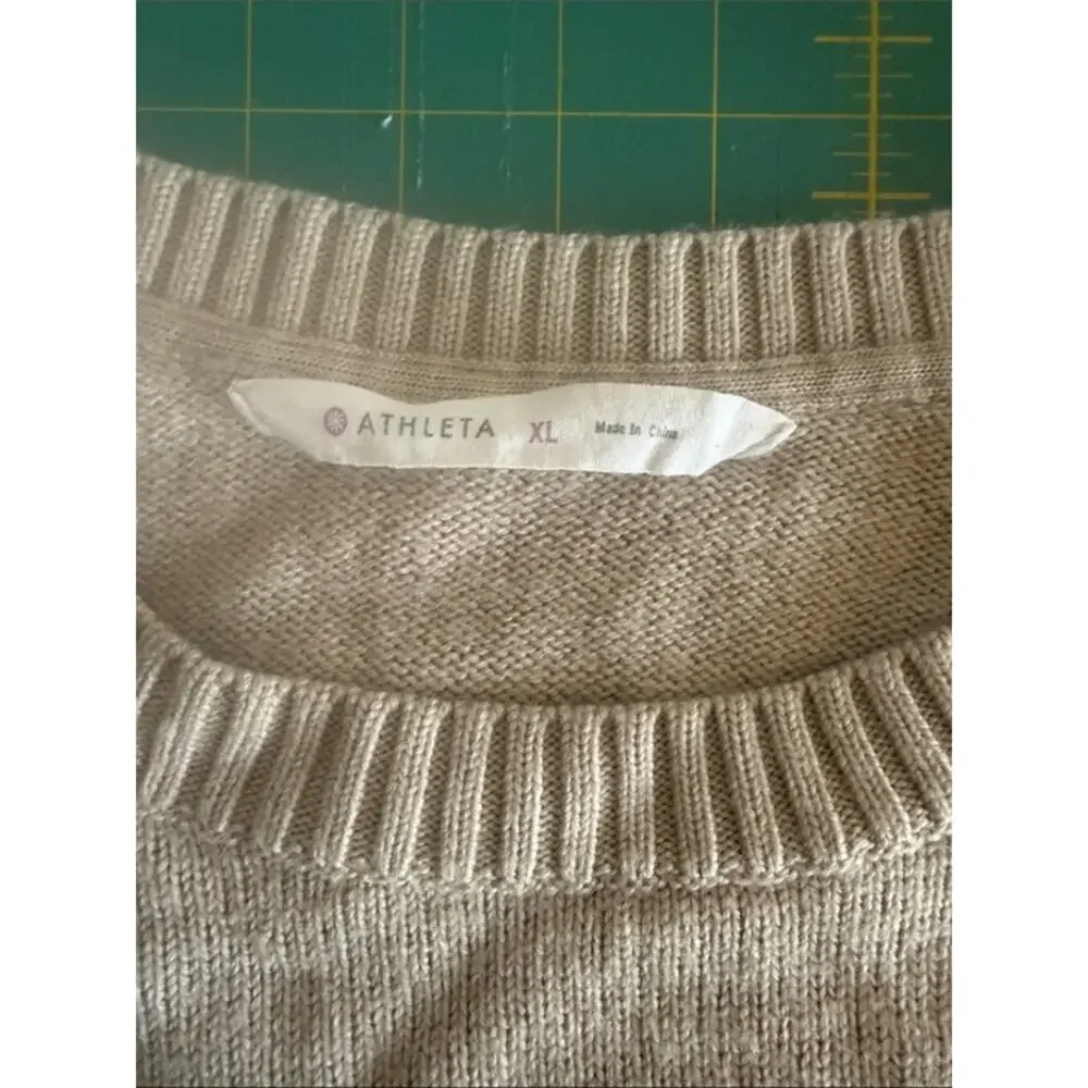 Athleta 100% Merino Wool Beige Sweater Crew Neck Long Sleeves Side Laces sz XL